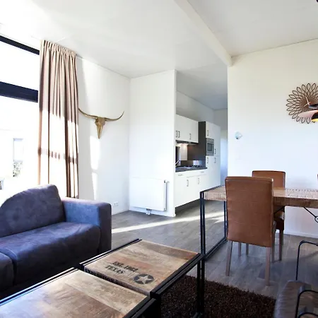 Holiday Droompark Spaarnwoude.12 Casa vacanze Halfweg